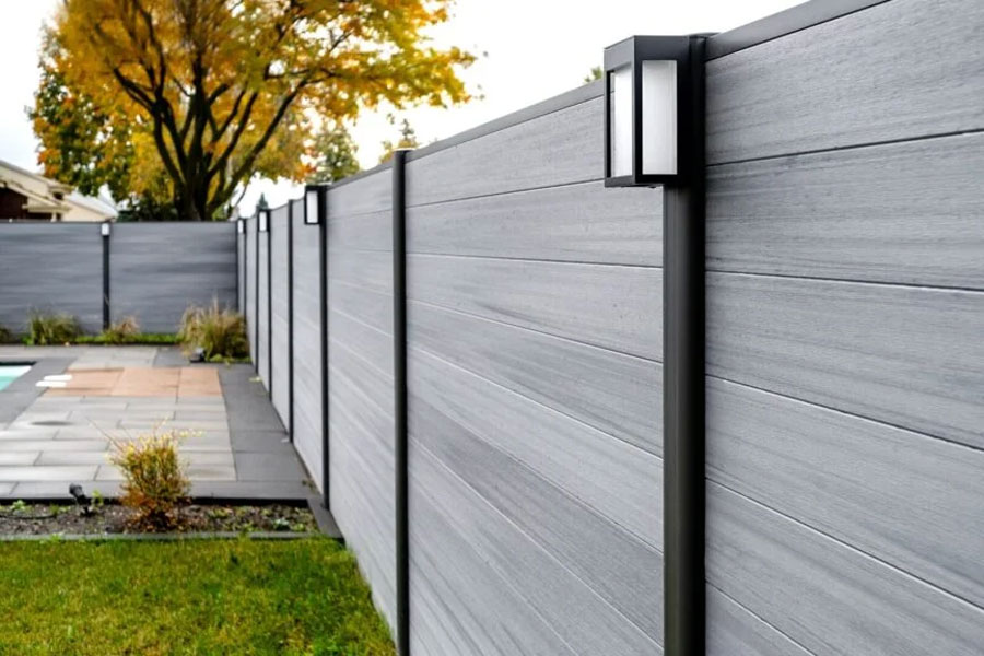 Antique wood-colored fence